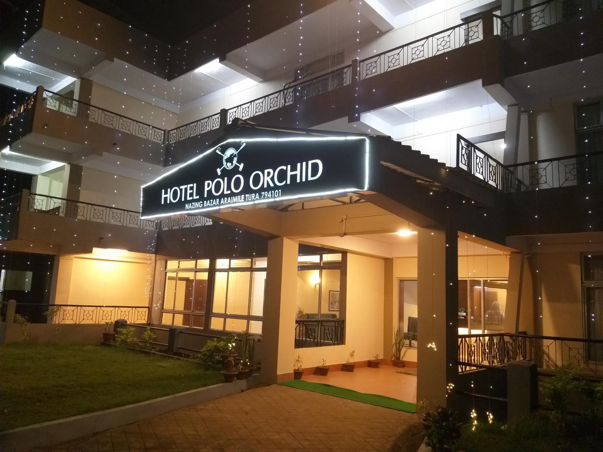 Polo Tura Hotel Екстер'єр фото