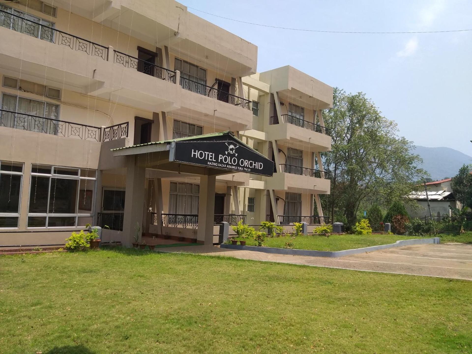Polo Tura Hotel Екстер'єр фото