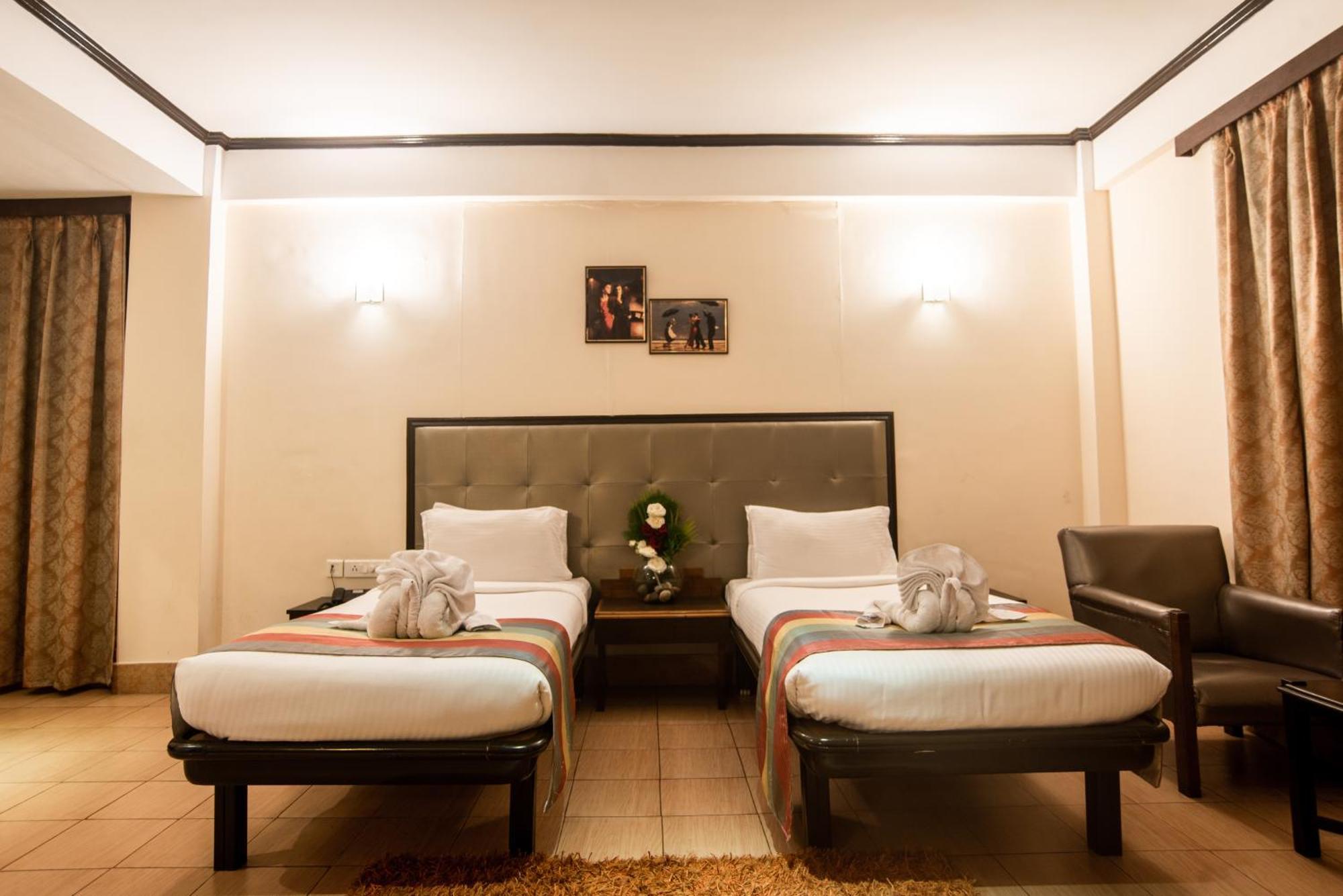 Polo Tura Hotel Екстер'єр фото