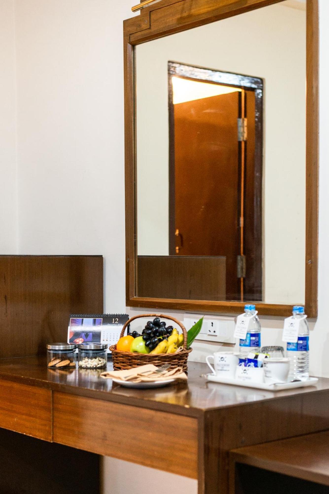 Polo Tura Hotel Екстер'єр фото