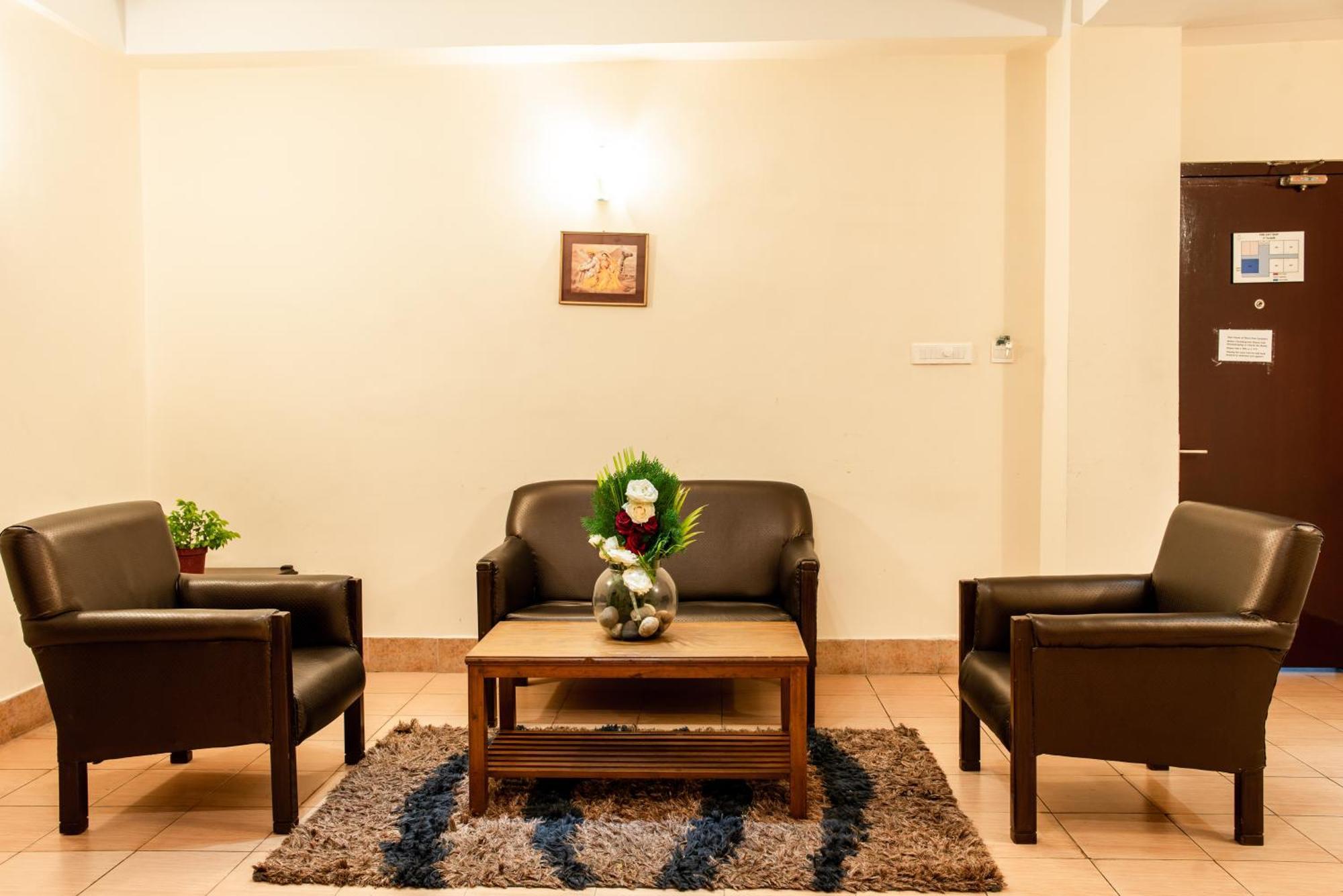 Polo Tura Hotel Екстер'єр фото
